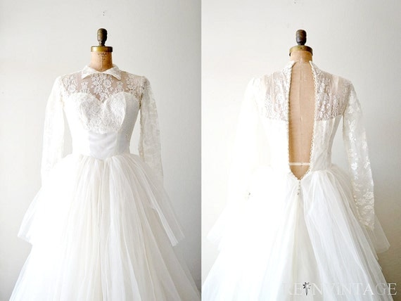 vintage 1940s wedding dress - 40s lace wedding dress / ivory white peplum tulle full skirt