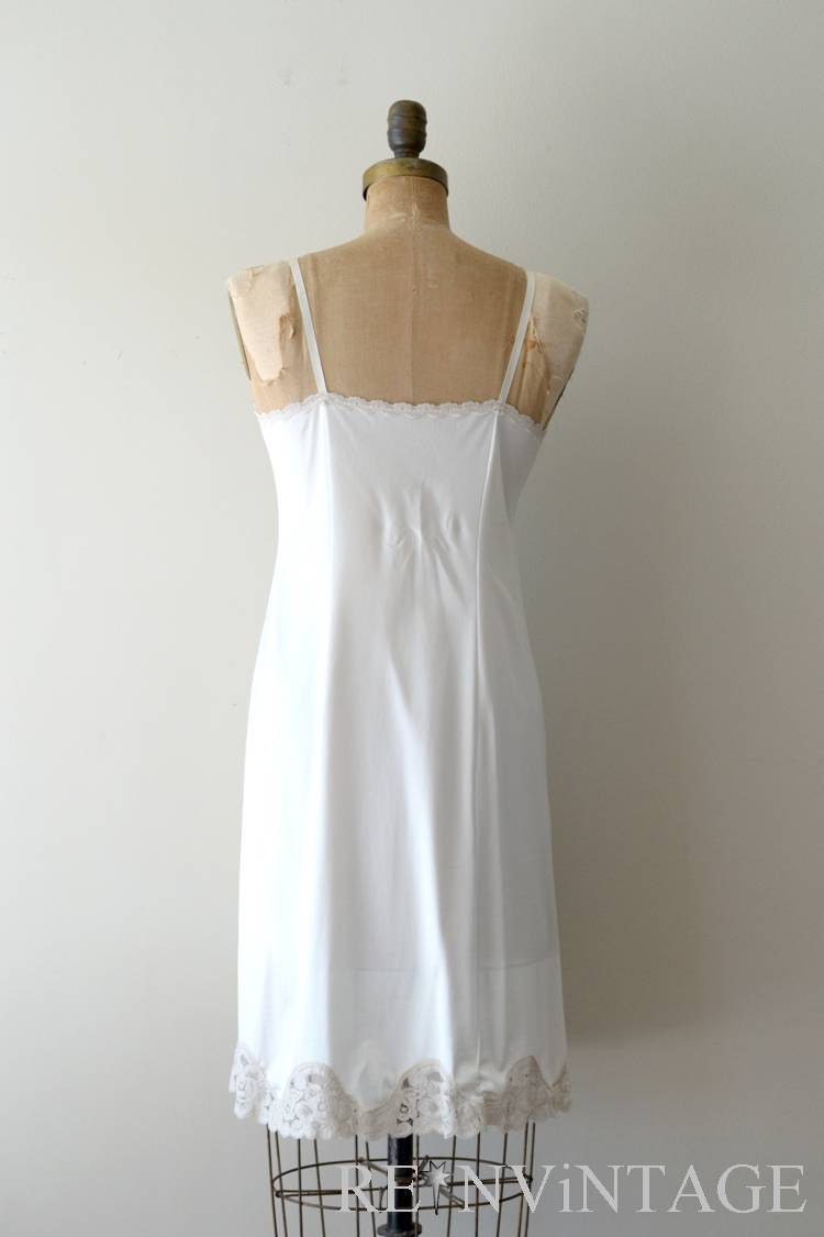 vintage full slip : antique ivory beige lace dress slip by Vanity Fair