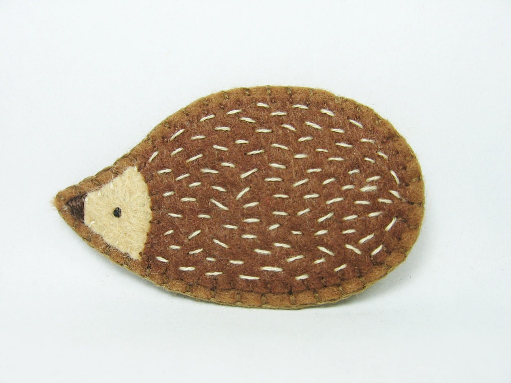 Friendly hedgehog felt pin