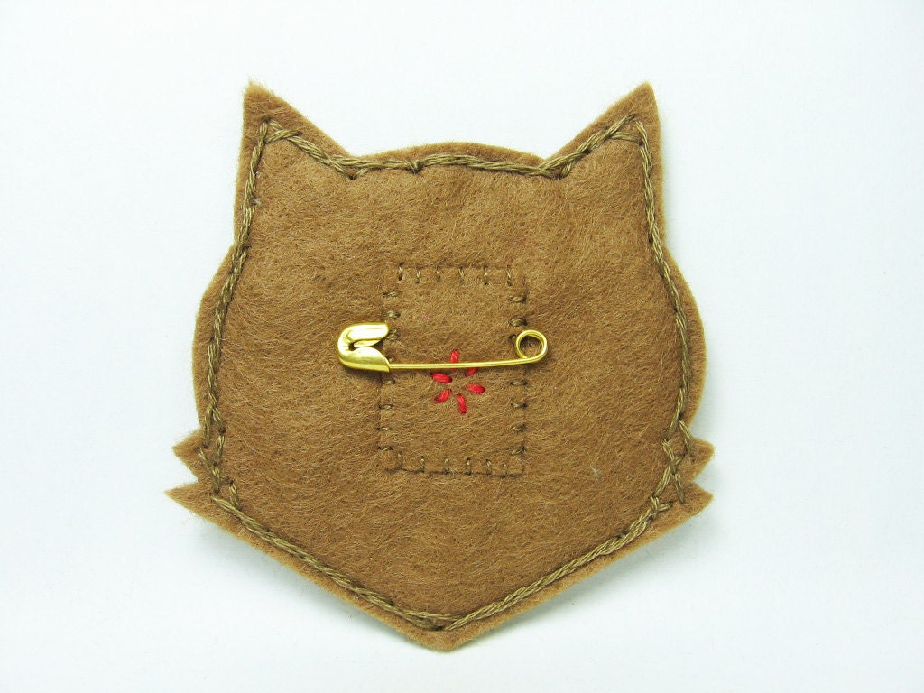 Annoyed urban fox felt pin - Made to order