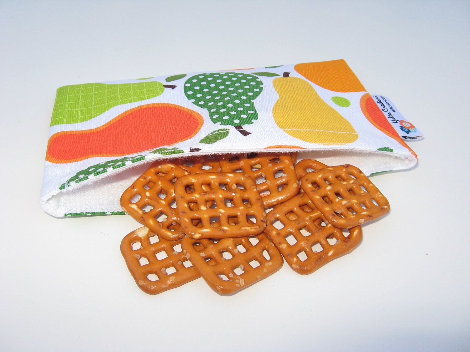 Reusable Snack Bag - Pears - White Lining
