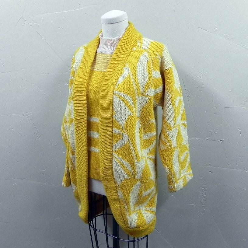 vintage Sweater Set - Yellow Graphic