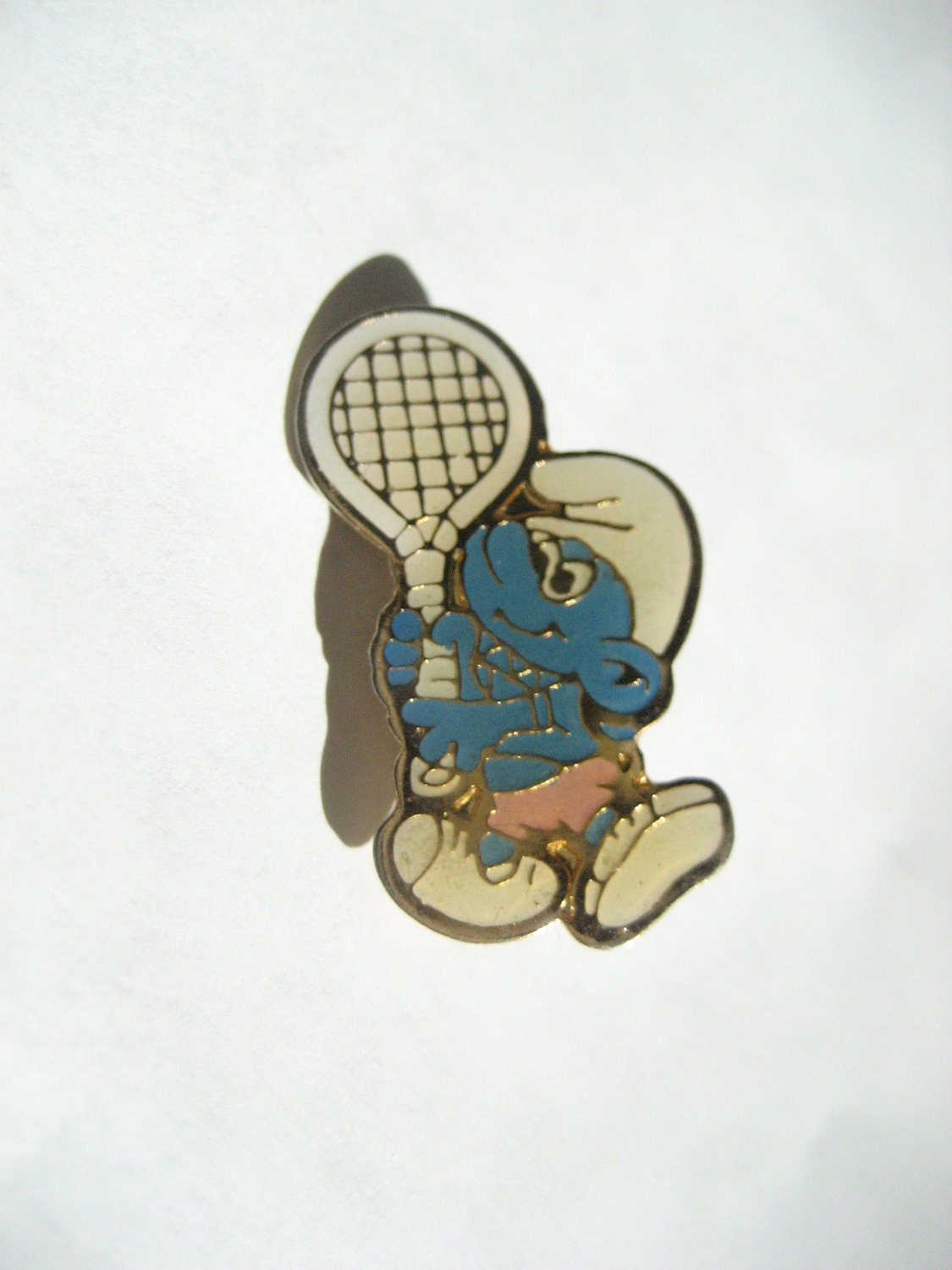 Vintage Tennis Smurf Pin // 1960s