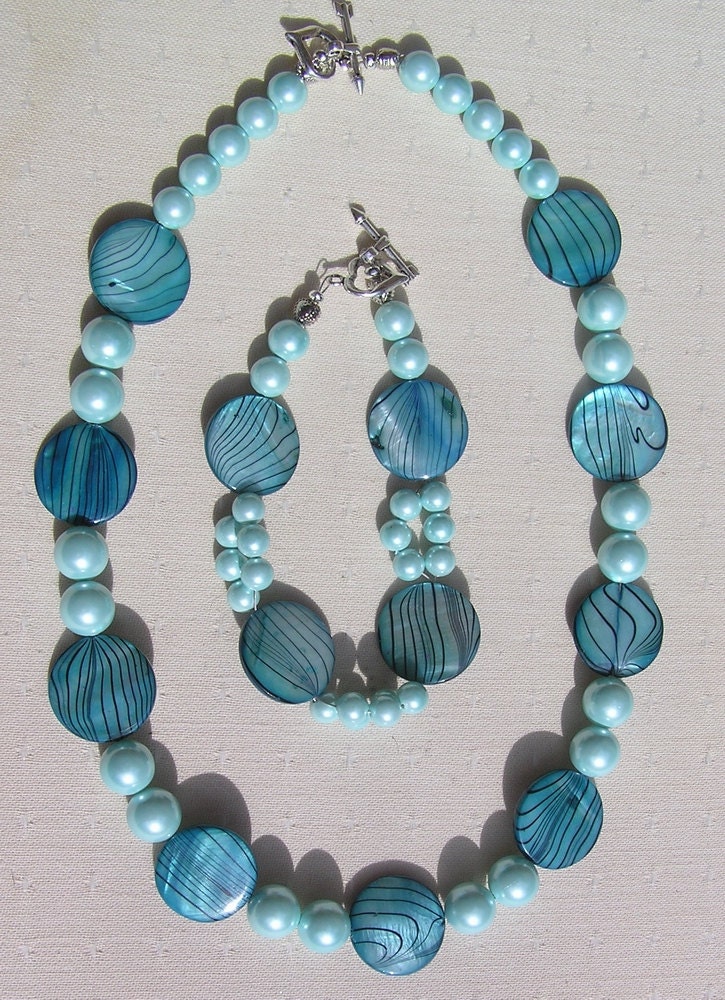 Necklace & Bracelet Set - Mother of Pearl and Shell Pearl  - "Turquoise Fantasia"