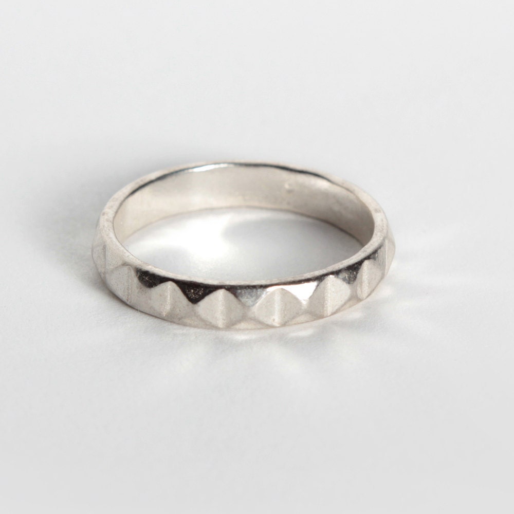Stacking geometric ring, Sterling Silver Thin Ring, unisex wedding band - Cleopatra