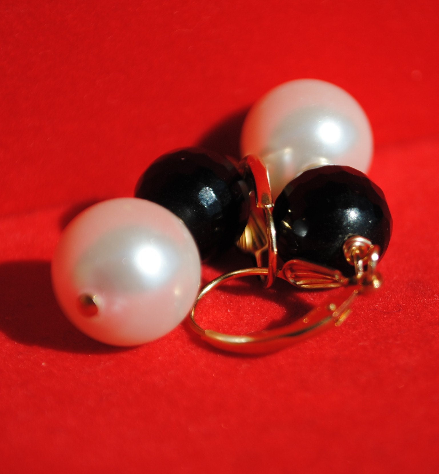 Handmade Black and White Necklace--South Sea Shell Pearl and Onyx Artisan Necklace Gold Filled 19 inches