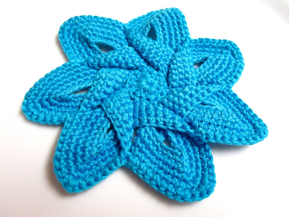 Crochet Flower Applique in Turquoise