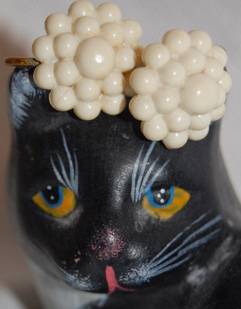1940s White Flower Screw Back Earrings at Chat Noir Studio