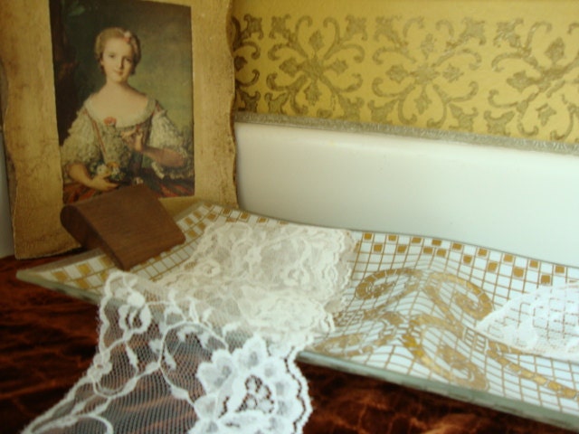 25 yards 4" width Victorian scalloped ivory lace trim...SOFT, and Romance.