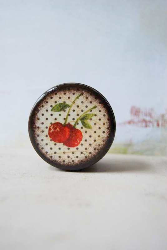 Sweet Cherries Powder Box