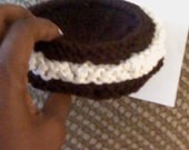 Knitted Sandwich Cookie