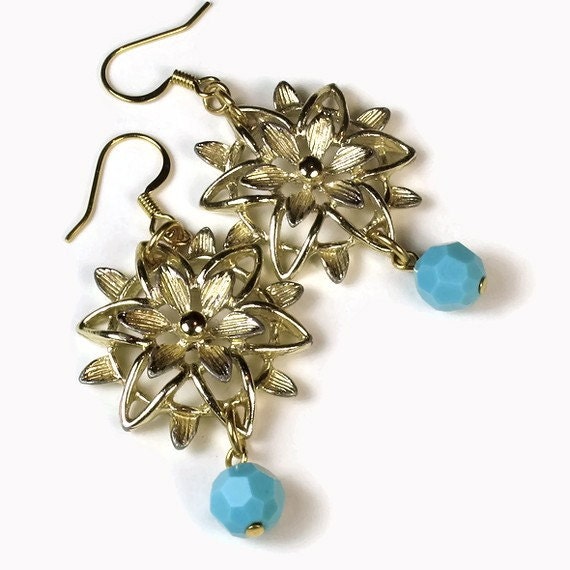 Vintage Flower Earrings, Upcycled Jewelry, Turquoise