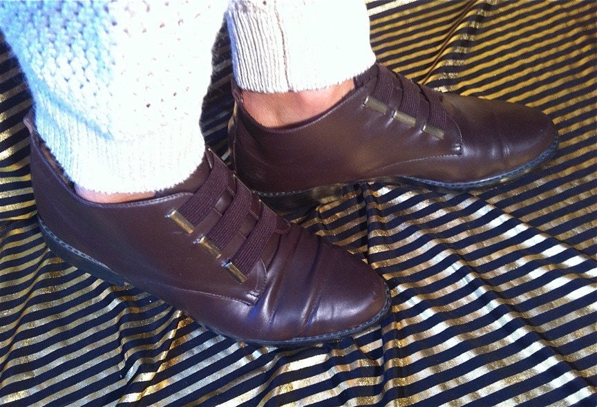 SALE  90's Brown Leather Ankle Boots  6.5 EURO 37