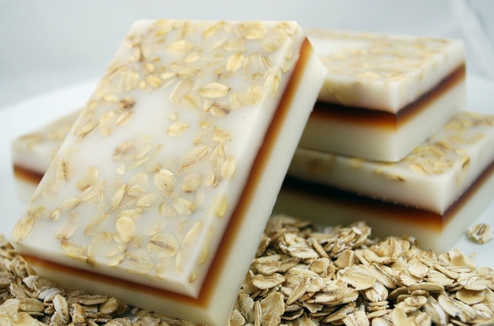 Soap Natural Oatmeal Milk and Honey witt Shea, Mango & Cocoa Butter  - 5oz Bar