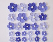 LOT of 150 Sugar Flowers three shades of purple Il_170x135