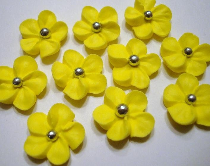LOT of 100 YELLOW Royal Icing Flowers w/ silver sugar balls for Cake Decorating Il_570xn