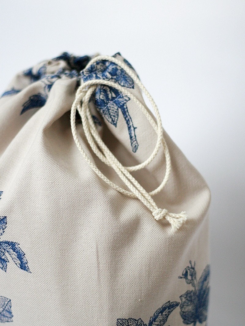 Large Knitting Project Bag. BLUE ROSES. Special KnitterBag design.