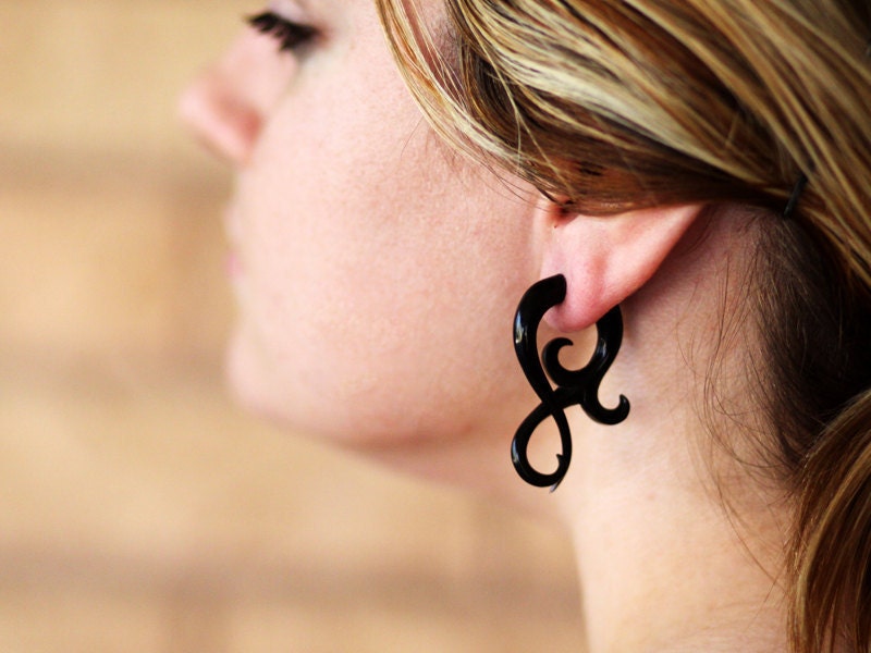 Asalah Twists - Large Horn Earrings