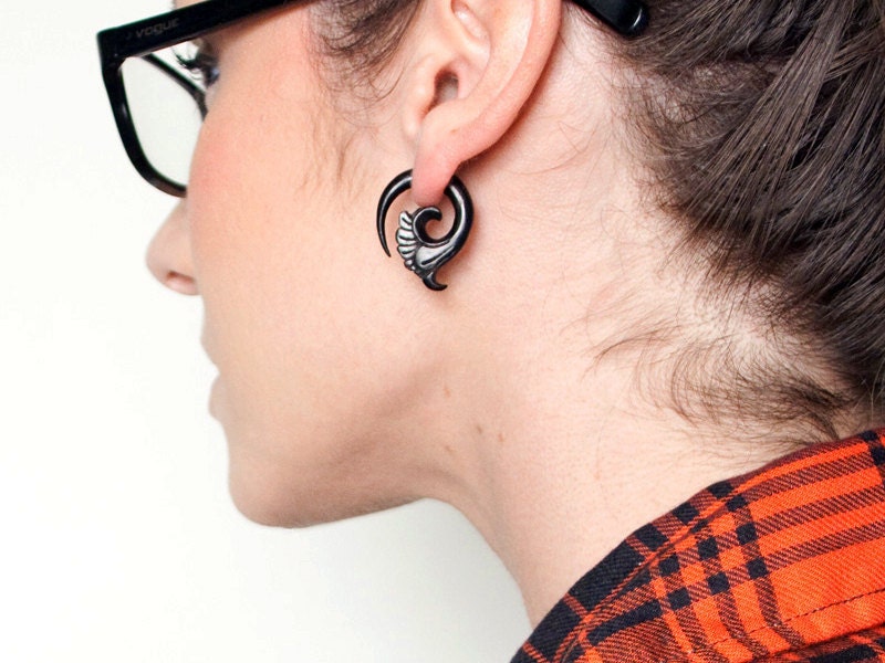 Fake Gauges - Fiaha Spirals Black Wood Small