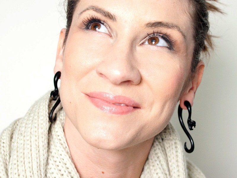 Fake Gauges - Serpent Curls Black Horn Earrings