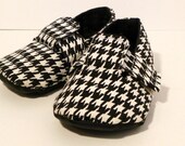 Baby Sewing Pattern for Boys or Girls - Little London Loafers PDF Sewing Pattern