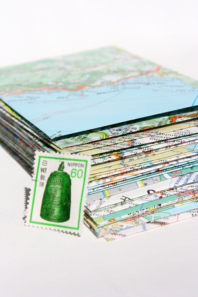6 envelopes, note cards and envelope seals