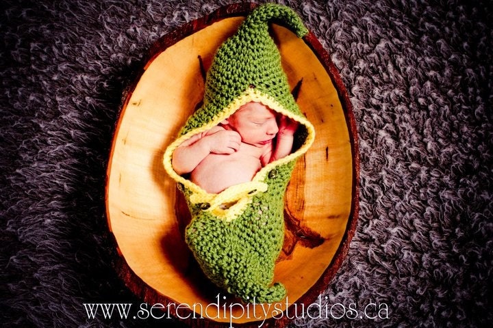 Split Pea Pod Cocoon CROCHET PATTERN Baby Photography Prop