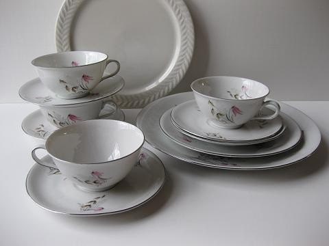 Vintage Royal Duchess Mountain Bell Bavarian Pink Floral Teacups and Saucers Set of Four