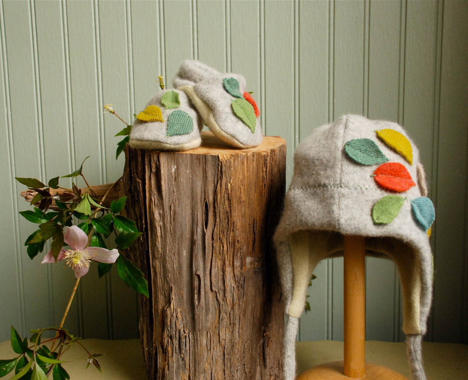 Spring Leaves Eco Cashmere Bootie and Hat Set 0-12 month size//Made by Custom Order