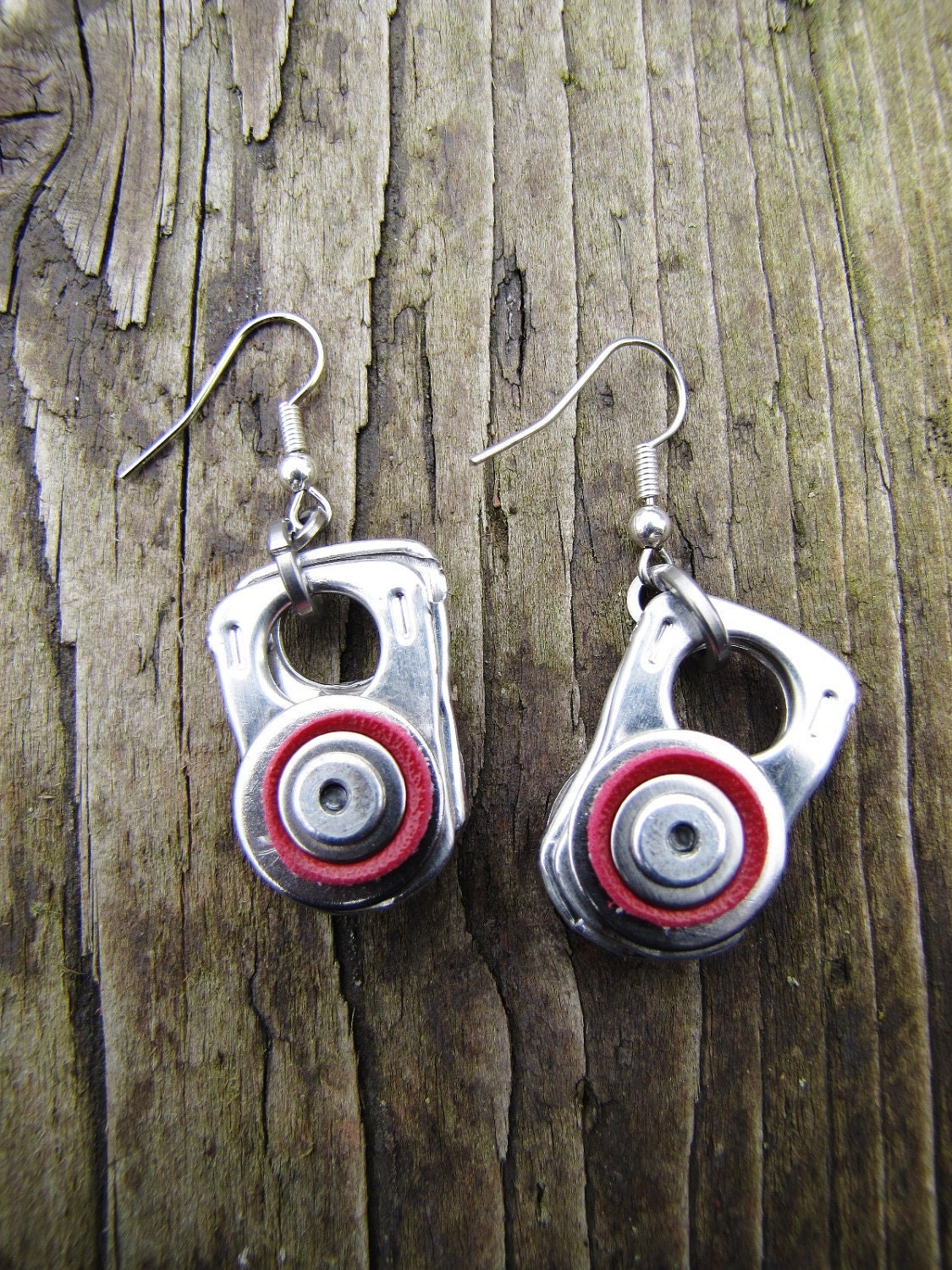 Recycled Metal Pull tab Dangle Earrings, Silver and Red.