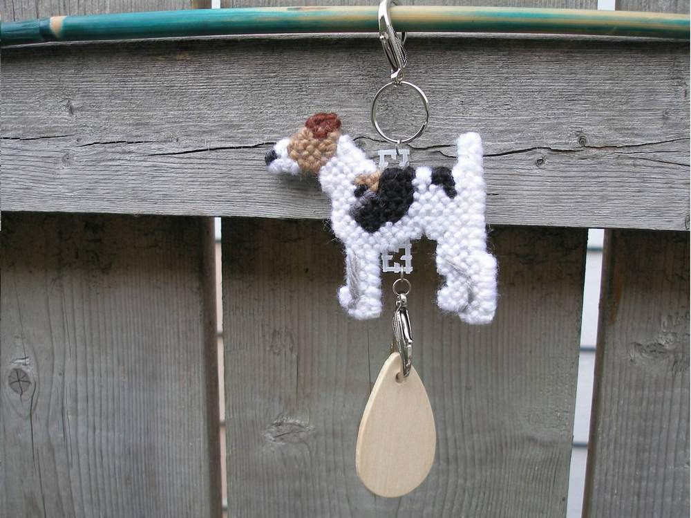 Smooth Fox Terrier crate tag - dog kennel or hang anywhere, Magnet option, hand stitched needlepoint art