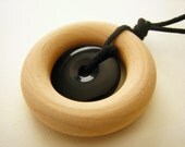Stone in Wood - Wooden Teething and Nursing Necklace with 30mm Onyx Pendant