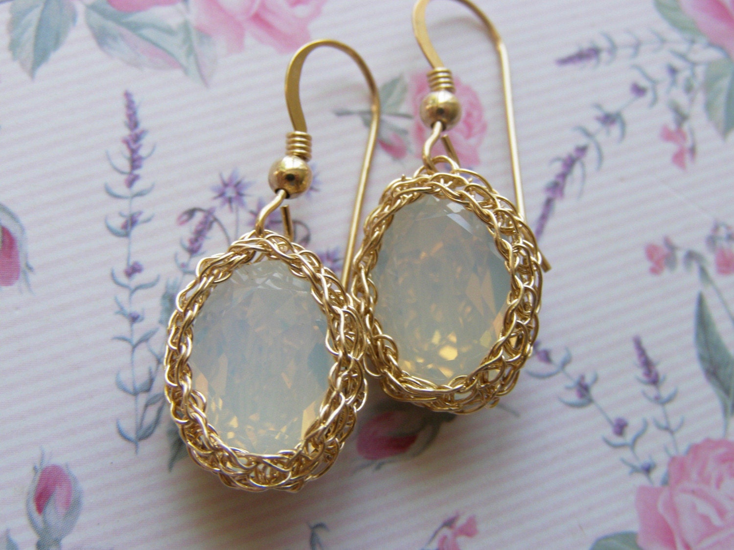 Crochet Earring, Bridal earring, Swarovsky Earring, Dangle earring, Whaite Earring