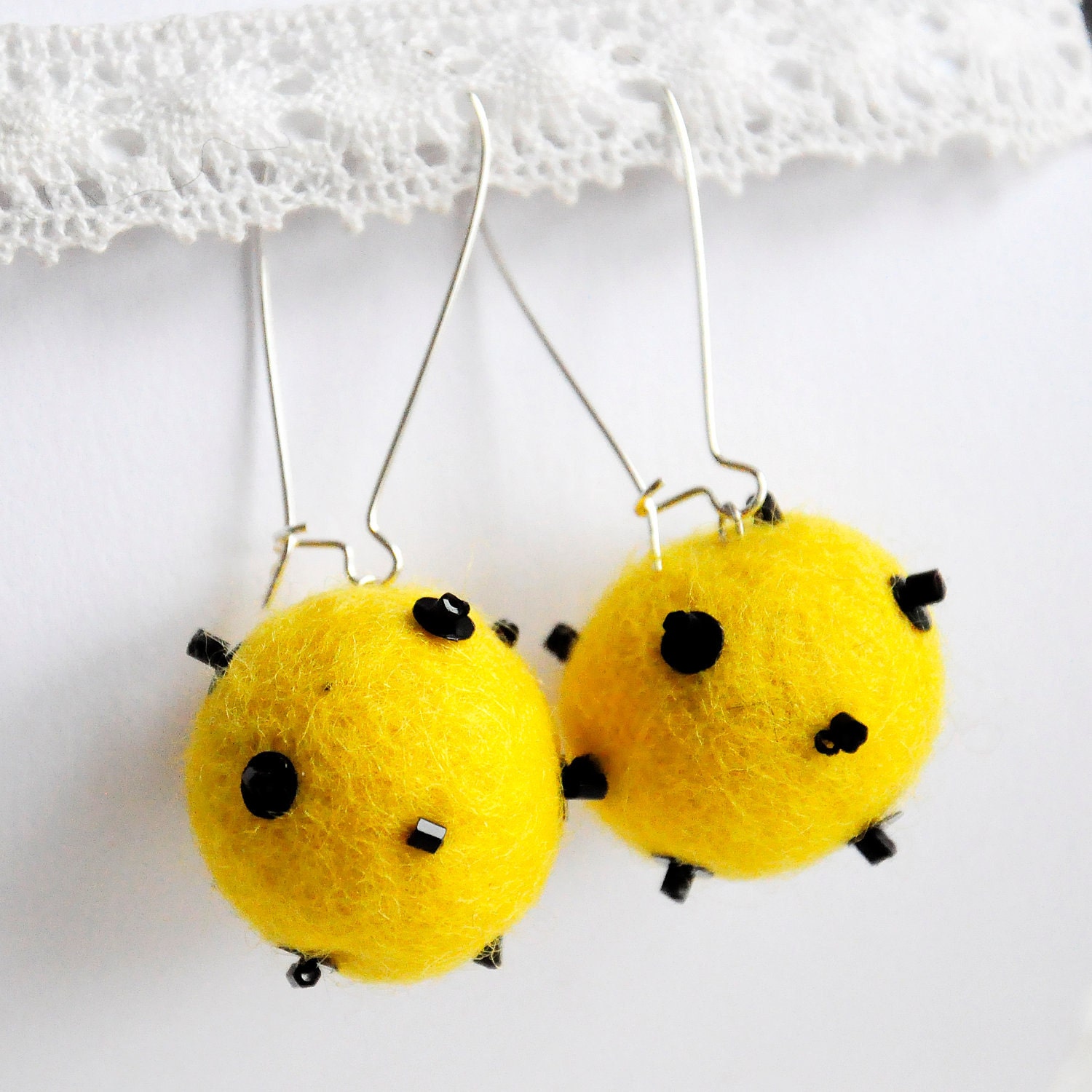 Yellow lemon wool felted earrings - Ball shape & beads - Handmade work