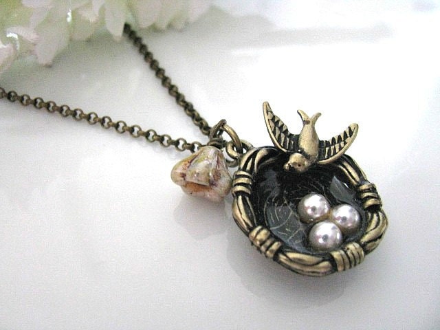 Bird Nest With Opaque Luster Antique Green Czech Glass Flower And White Glass Pearls Necklace - Flying Bird, Vintage Style, Shabby Chic