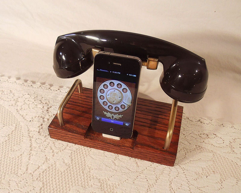 iPhone Dock - Phone - iPod Dock - Phone - Charger and Sync Station - Bluetooth Headset - Oak  -  Wireless Headset