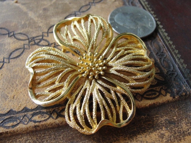 trifari clover brooch
