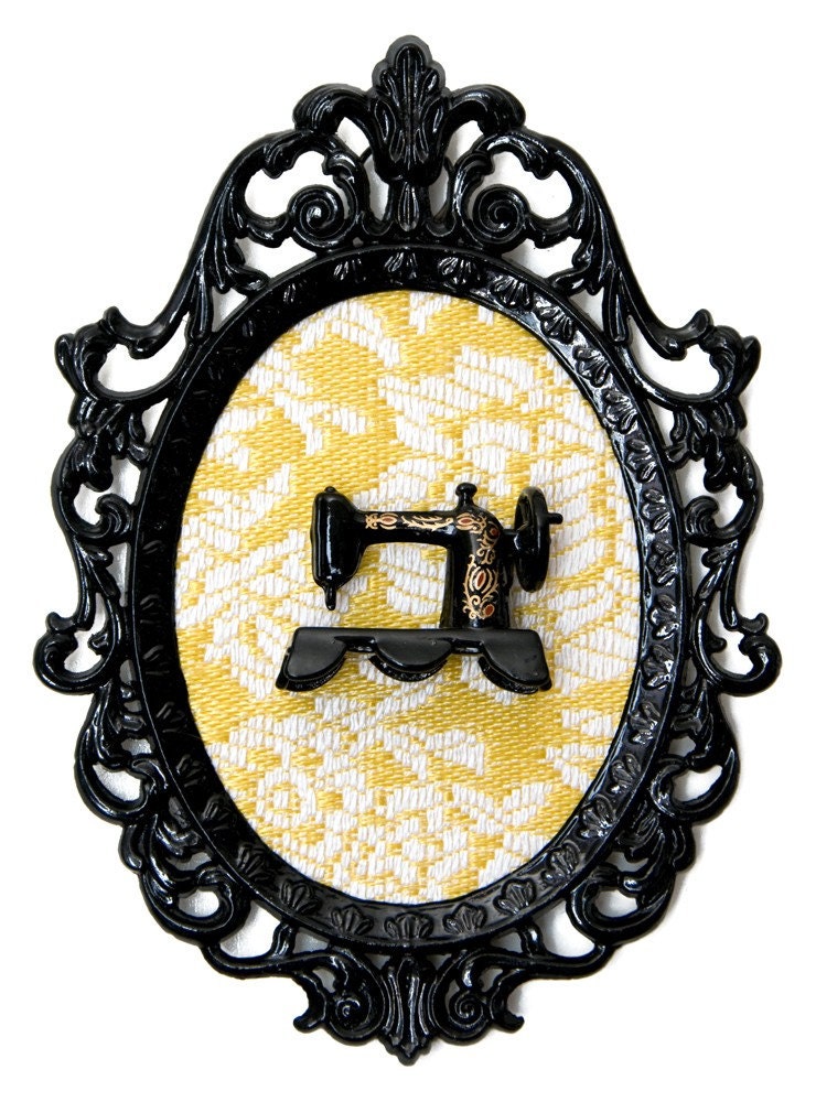 Miniature Vintage Sewing Machine - Victorian Framed Object - Wall Art Decor 4x6in