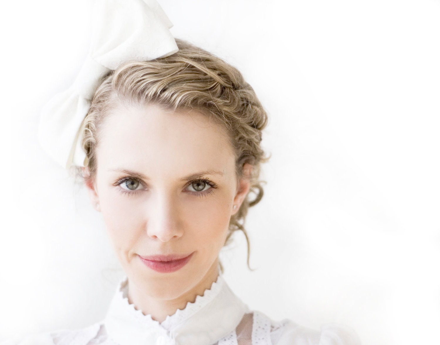 Cream Off White Bridal Bow Simple Silver Glow Fabric Headband Headpiece Hair Comb Wedding Bride Maids Bridal Shower Delicate