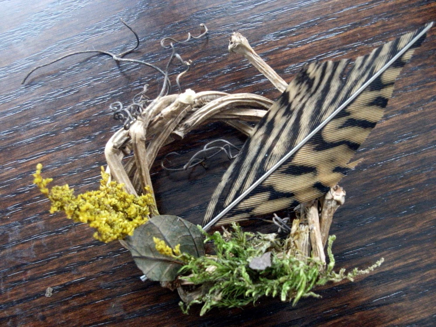 Woodland Nest Natural Boutonniere