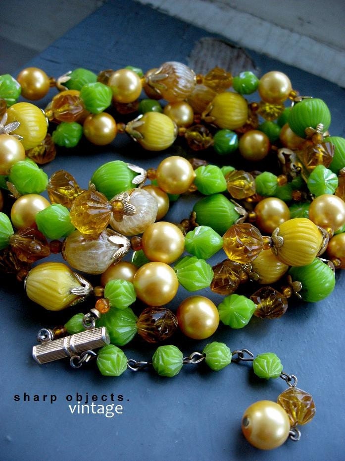 CALCE del LIMONE - 1950s vintage green and yellow multi strand bakelite beaded necklace and earring SET