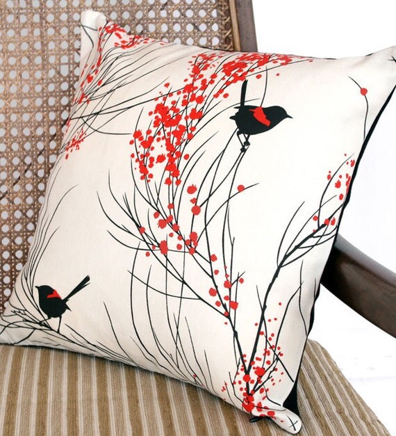 Cushion Small 'Red-backed Wren & Wattle'