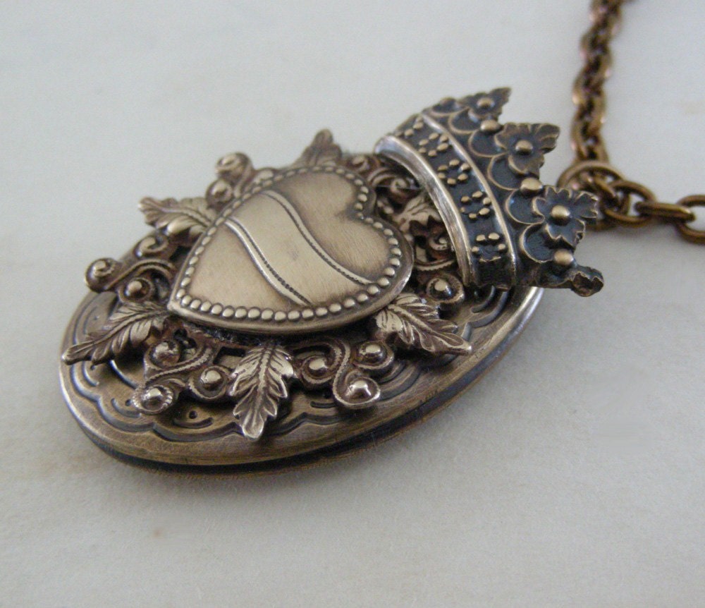 Locket Necklace - Steampunk Vintage Locket Heart and Crown Handmade Necklace - Queen of Hearts Going Gaga - Brass