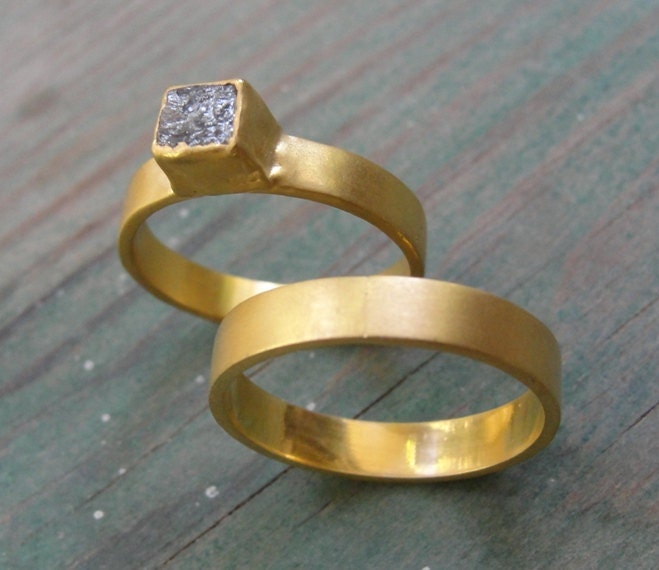 Ring - 18k Yellow Gold and Rough Diamond Wedding Set