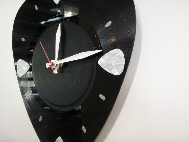 Guitar Pick Clock - Pick your own Pick color
