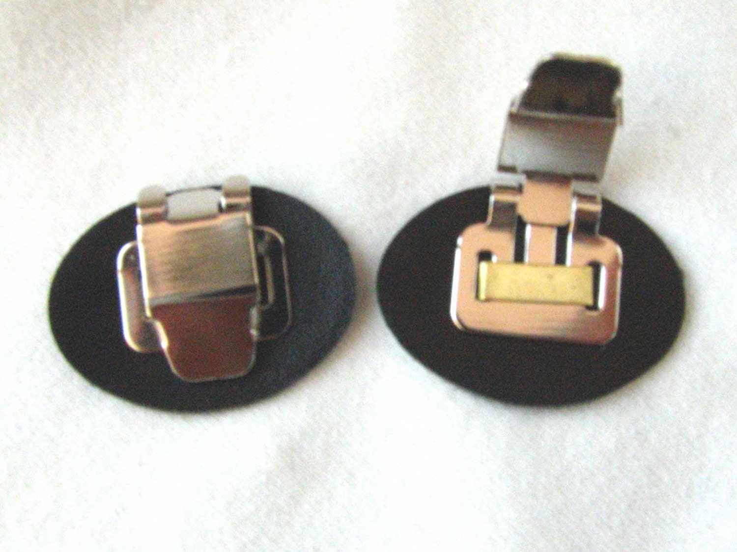 Free shipping 22 pairs (44 pcs) of synthetic leather back shoe clips