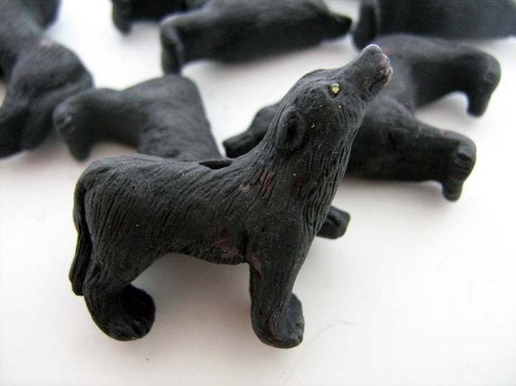 10 Large Howling Wolf Beads- black - TheCraftyBead