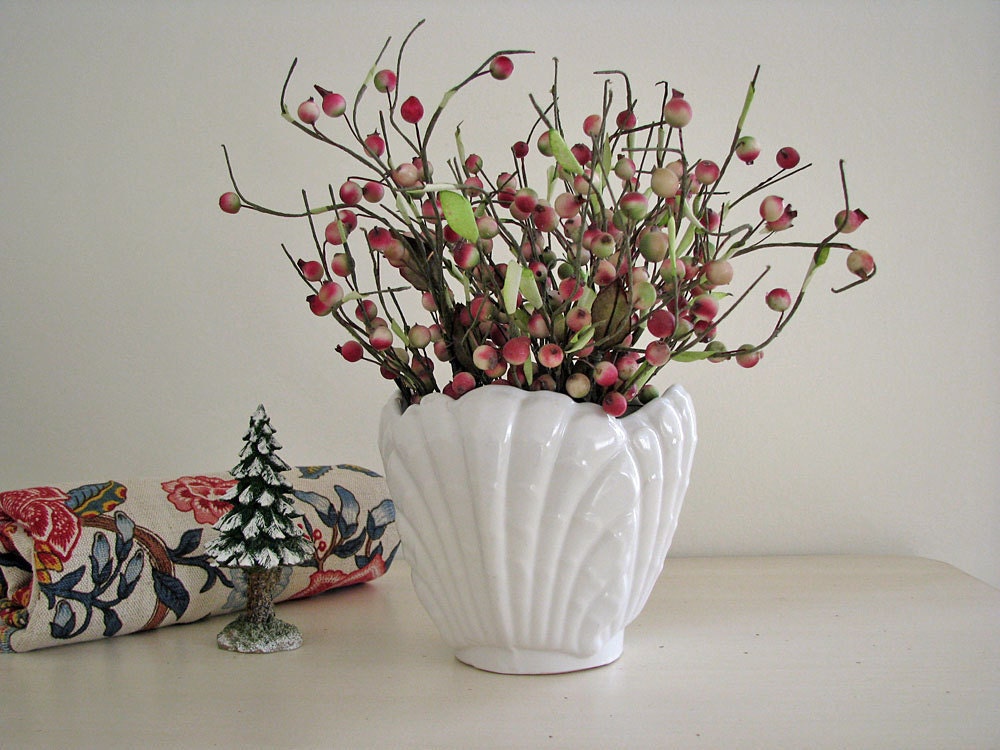 Vintage pottery, white Abingdon garden pot , shell design