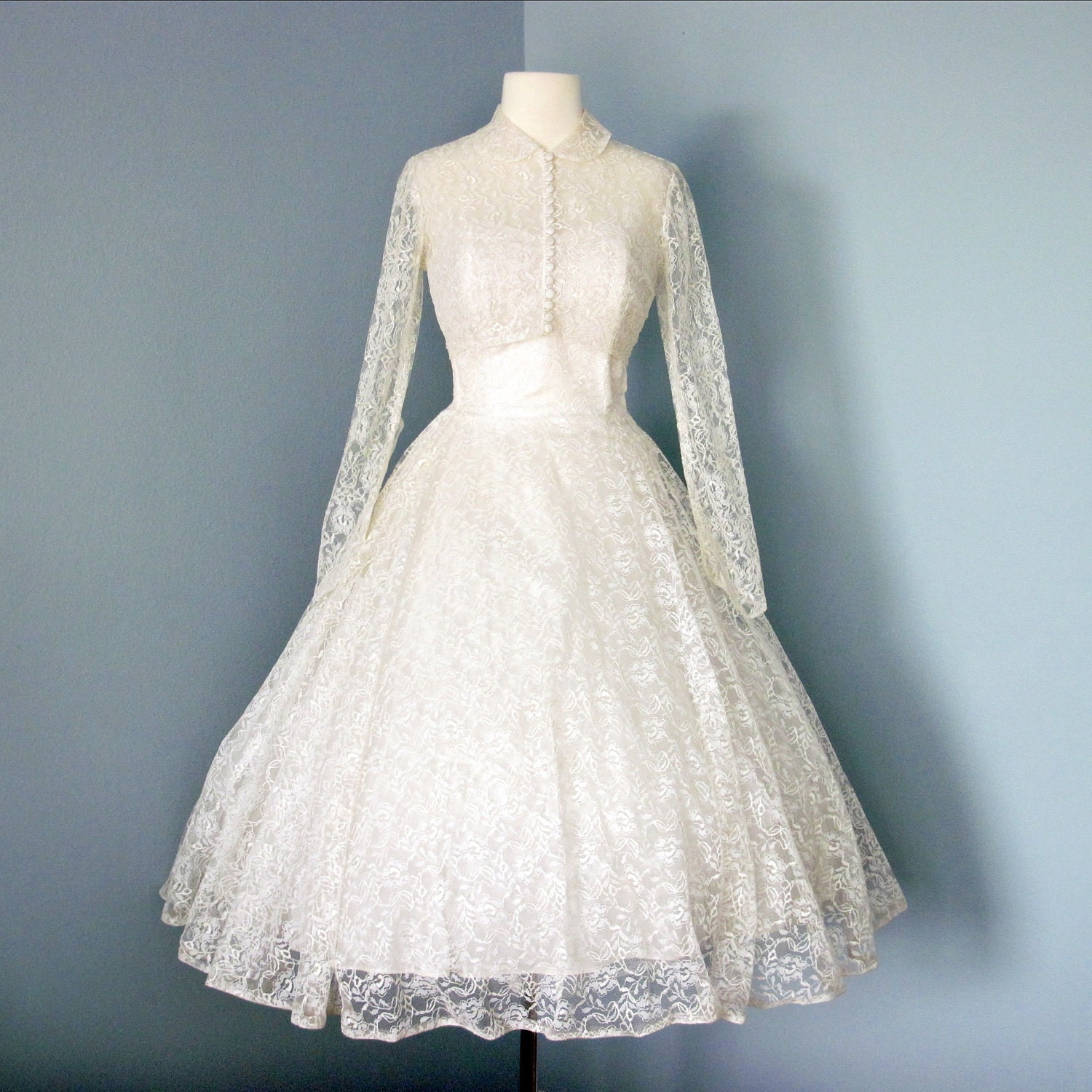 Vintage Tea Length Wedding Dress...Beautiful Creamy White 1950s Lace Tea Length Wedding Dress with Cropped Jacket XS