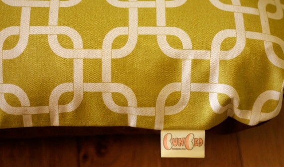 Deluxe Bunbed Dog bed for Dachshunds and other small dogs - Modern Green squares